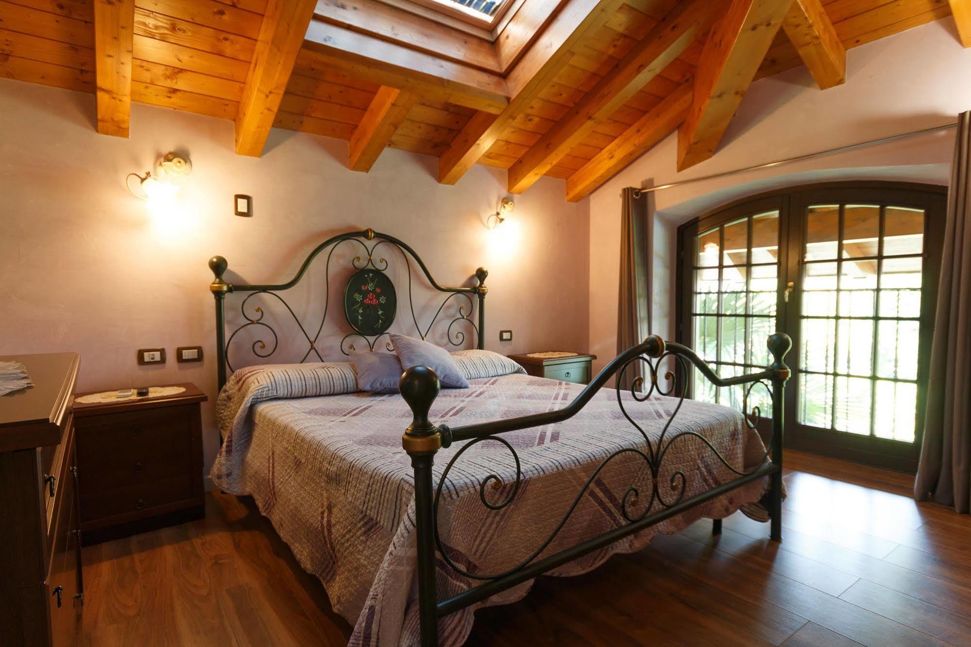 Il Gelsomino Bed & Breakfast Ferno Exterior photo