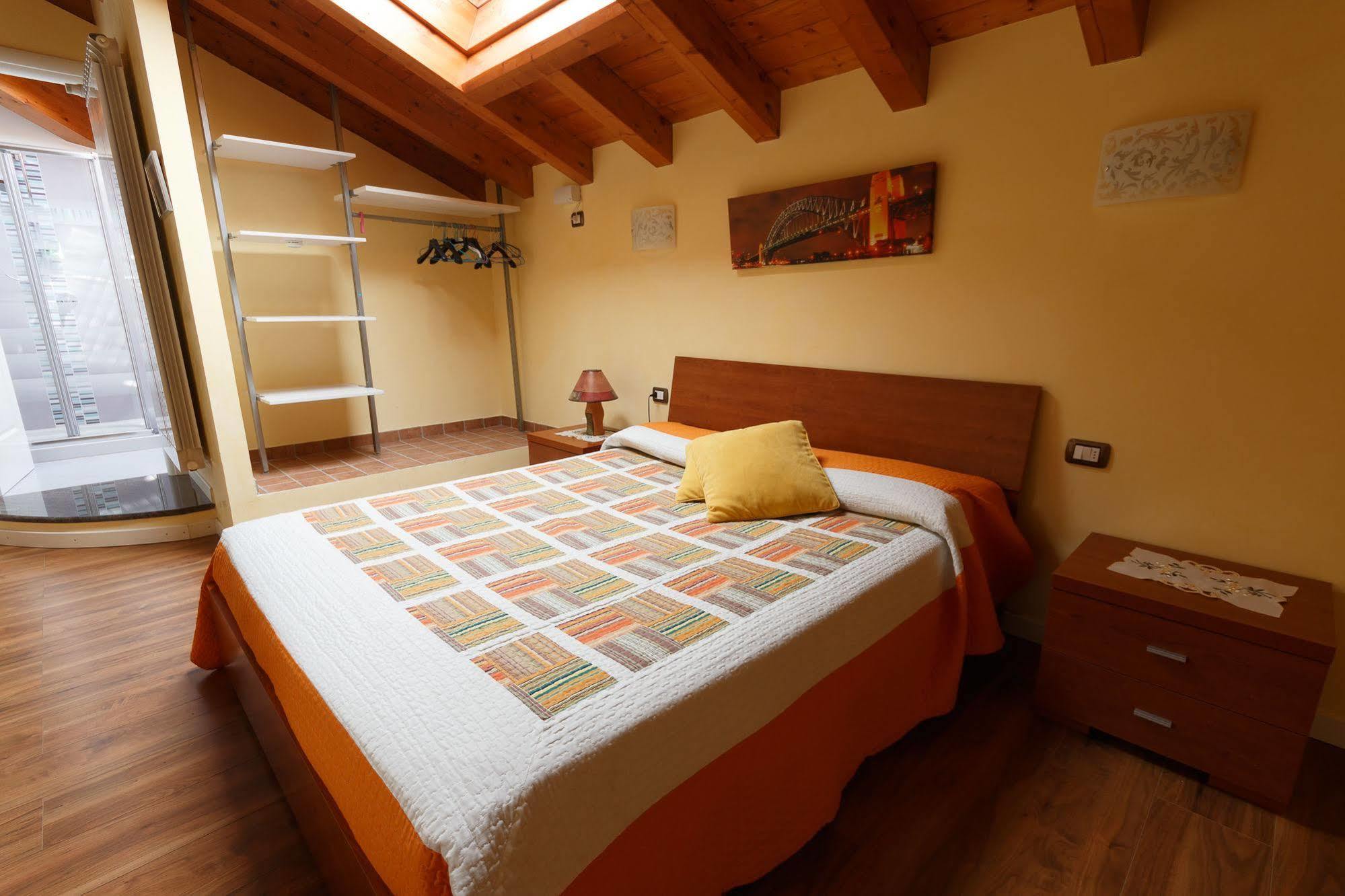 Il Gelsomino Bed & Breakfast Ferno Exterior photo